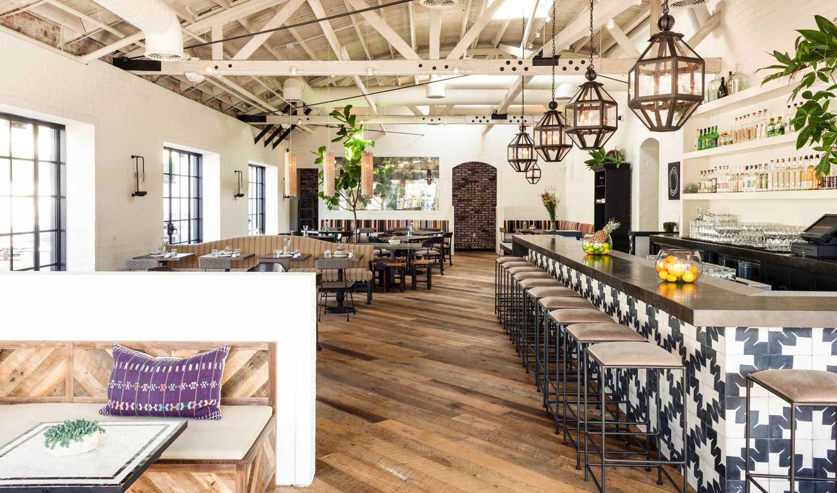 How to Choose the Best Restaurant Design Trends for Your Home